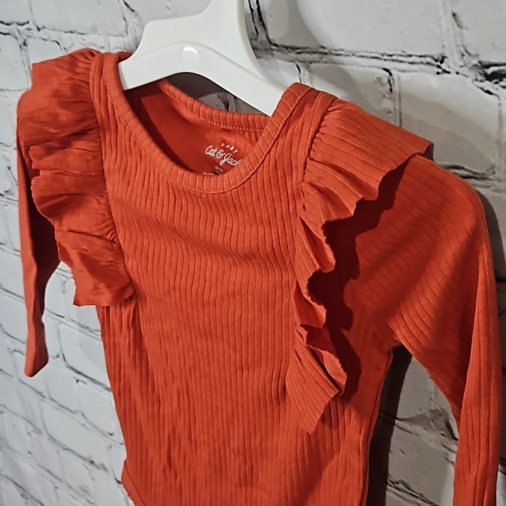 Long sleeve ruffled onesie bodysuit - Picture 4 of 8